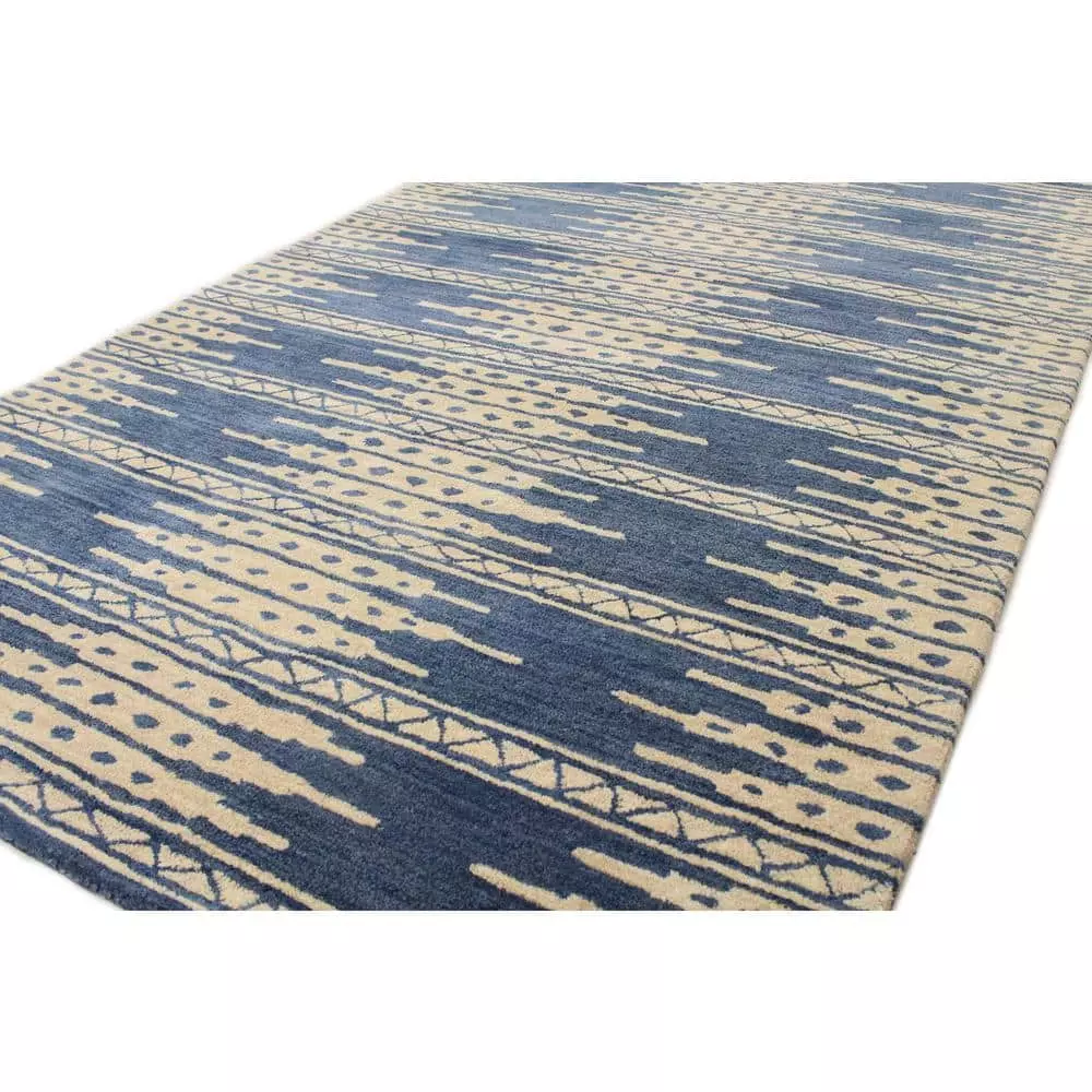 Chelsea Azure 8 ft. x 10 ft. (7'6" x 9'6") Geometric Contemporary Area Rug by BASHIAN 4 Chelsea Azure 8 ft. x 10 ft. (7'6" x 9'6") Geometric Contemporary Area Rug by BASHIAN - Image 4