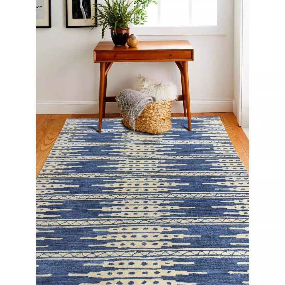 Chelsea Azure 8 ft. x 10 ft. (7'6" x 9'6") Geometric Contemporary Area Rug by BASHIAN 2 Chelsea Azure 8 ft. x 10 ft. (7'6" x 9'6") Geometric Contemporary Area Rug by BASHIAN - Image 2