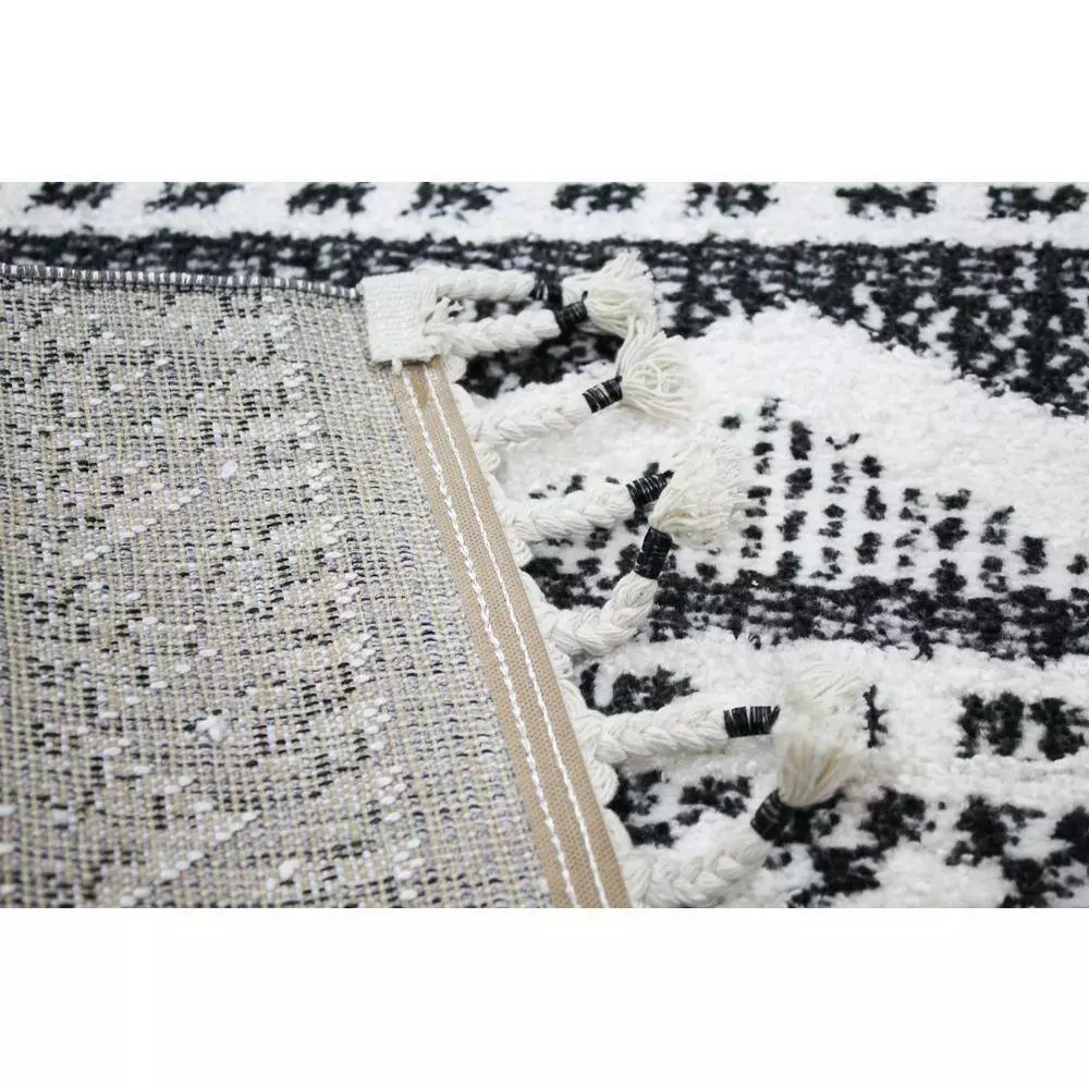 Navajo Ivory/Black 4 ft. x 6 ft. (3'6" x 5'6") Geometric Contemporary Accent Rug by BASHIAN 3 Navajo Ivory/Black 4 ft. x 6 ft. (3'6" x 5'6") Geometric Contemporary Accent Rug by BASHIAN - Image 3