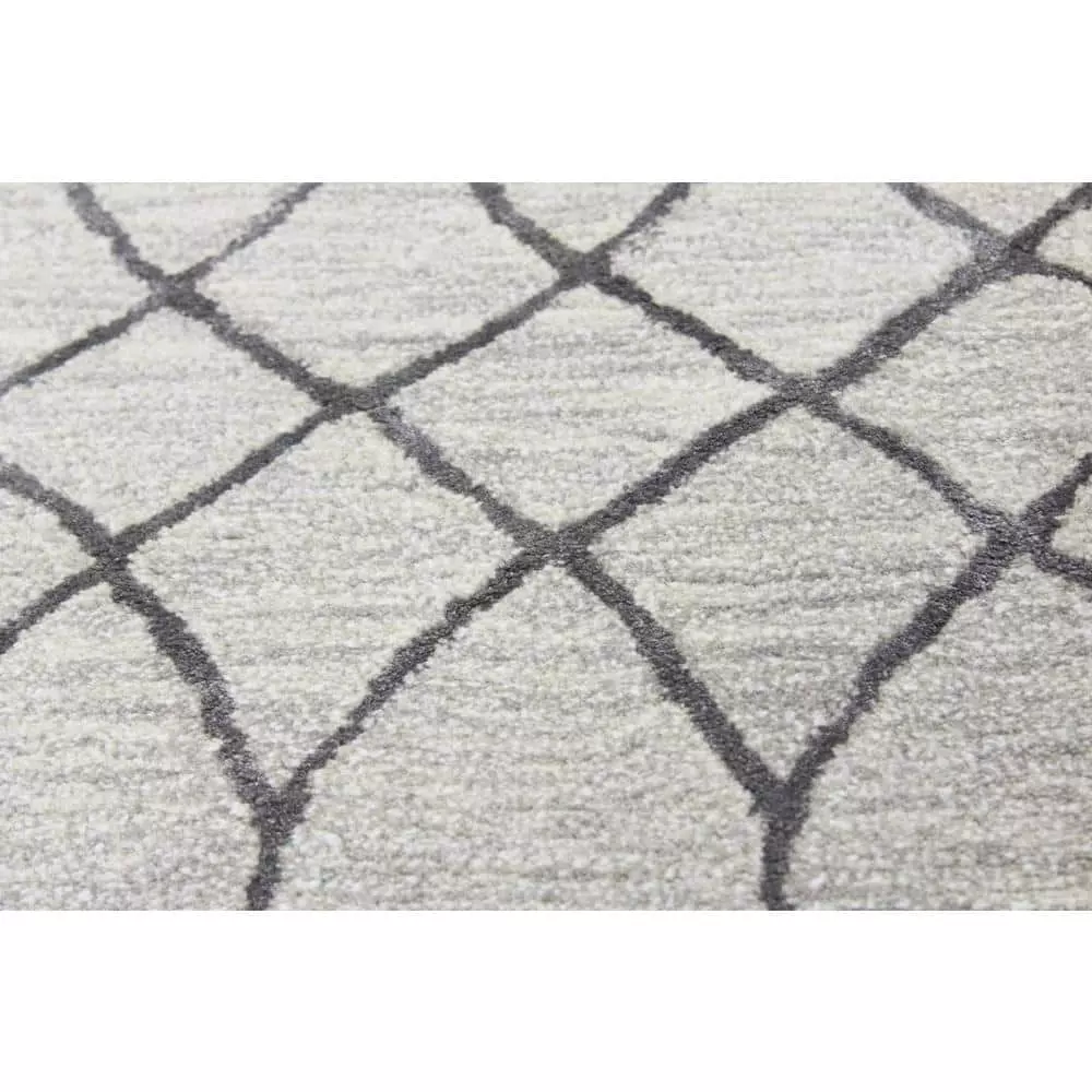 Greenwich Silver 6 ft. x 9 ft. (5'6" x 8'6") Geometric Contemporary Area Rug by BASHIAN 4 Greenwich Silver 6 ft. x 9 ft. (5'6" x 8'6") Geometric Contemporary Area Rug by BASHIAN - Image 4