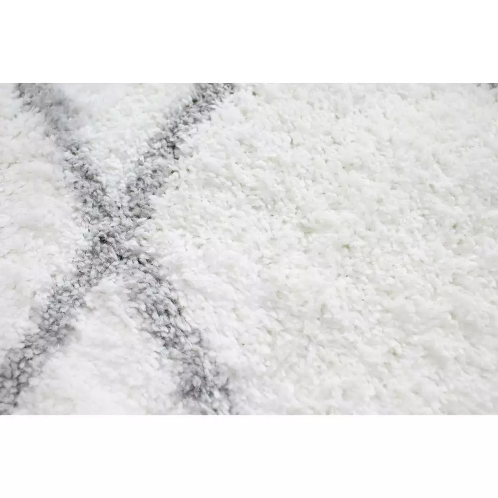 Andes White/Grey 4 ft. x 6 ft. (3'6" x 5'6") Geometric Contemporary Accent Rug by BASHIAN 4 Andes White/Grey 4 ft. x 6 ft. (3'6" x 5'6") Geometric Contemporary Accent Rug by BASHIAN - Image 4